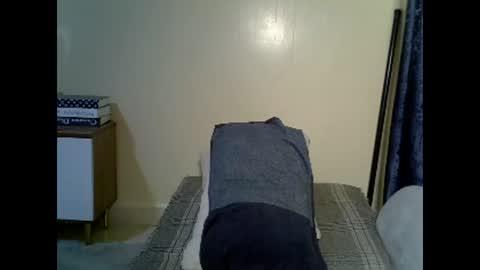 Snapshot of ceepretty chatting on 09-17-25, 05:53 santana online show from 09-17-25, 05:53