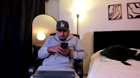 cefiro93 online show from 04-08-26, 12:21