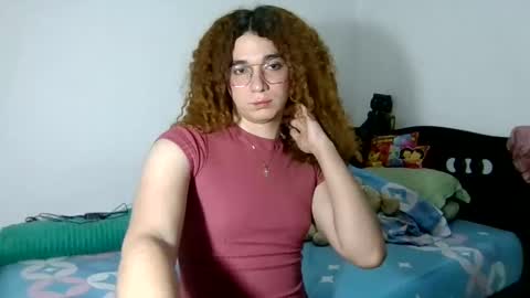Snapshot of celessteseductora chatting on 09-20-25, 04:41 celessteseductora online show from 09-20-25, 04:41