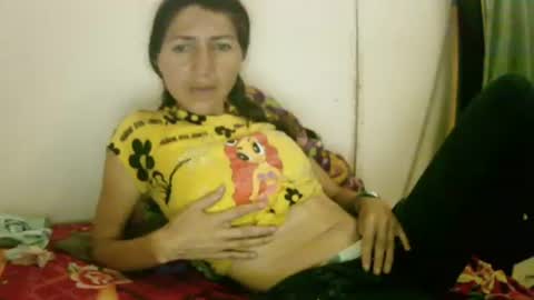 Snapshot of celeste198694 chatting on 05-08-26, 08:36 celeste198694 online show from 05-08-26, 08:36