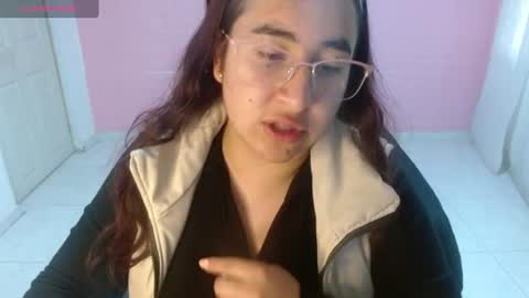 Snapshot of celeste817631 chatting on 07-11-26, 01:47 celeste817631 online show from 07-11-26, 01:47