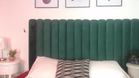 Snapshot of celeste_bs chatting on 10-30-25, 04:14 Celeste  online show from 10-30-25, 04:14