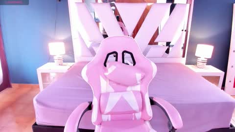 SARA  online show from 12-20-25, 06:26