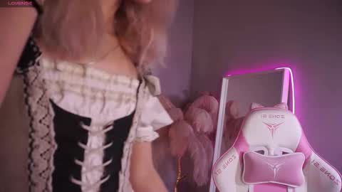 Snapshot of celeste_eyes0n chatting on 10-05-25, 02:26 Celeste online show from 10-05-25, 02:26