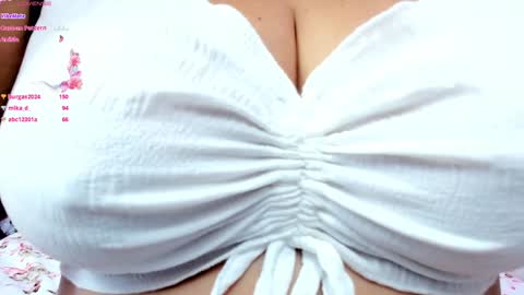 Snapshot of celeste_lincon chatting on 01-03-25, 03:49 Celeste Lincon online show from 01-03-25, 03:49