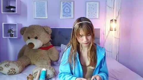 Snapshot of celeste_london chatting on 04-25-26, 02:58 C E L E S T E online show from 04-25-26, 02:58