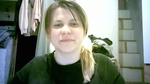 celeste_naughty_ online show from 04-01-26, 10:49