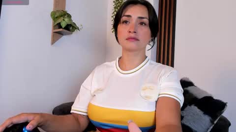 Snapshot of celeste_rodriguez_ chatting on 09-09-25, 10:42 online show from 09-09-25, 10:42