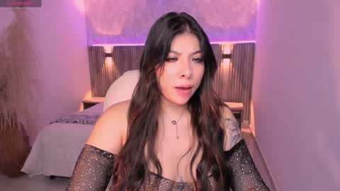 Snapshot of celeste_rosee_1 chatting on 12-30-24, 07:21 Celeste online show from 12-30-24, 07:21