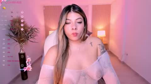 Snapshot of celeste_rosee_1 chatting on 10-01-25, 08:37 Celeste online show from 10-01-25, 08:37