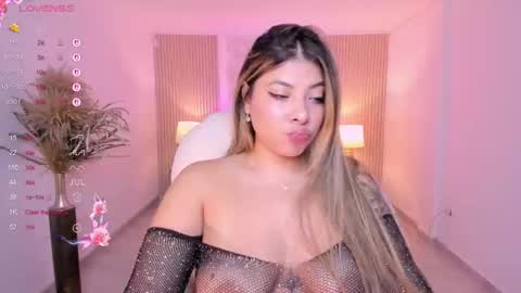 Snapshot of celeste_rosee_1 chatting on 10-29-25, 07:37 Celeste online show from 10-29-25, 07:37