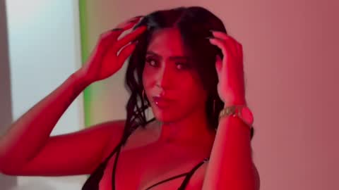 Snapshot of celeste_rouss_ chatting on 01-22-25, 07:57 Sofia Castrillon online show from 01-22-25, 07:57