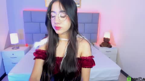 Snapshot of celeste_wayne chatting on 12-24-24, 01:17 Celeste Wayne online show from 12-24-24, 01:17