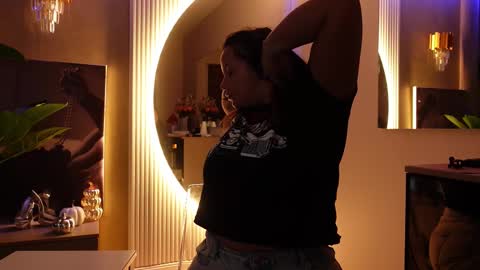 CelesteBailey online show from 11-07-25, 05:18