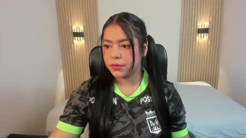 celestemoon5 online show from 01-18-26, 08:01