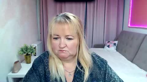 celestialcharm911 online show from 02-08-26, 04:49