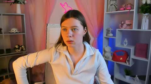 Snapshot of celestinemauriac chatting on 03-06-26, 03:30 your cute kitty online show from 03-06-26, 03:30