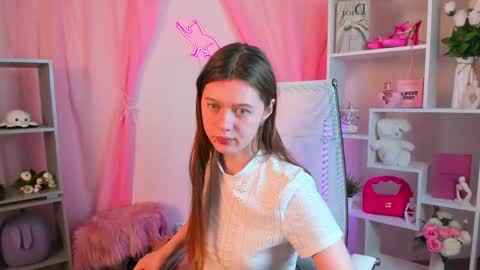 Snapshot of celestinemauriac chatting on 03-18-26, 07:06 your cute kitty online show from 03-18-26, 07:06