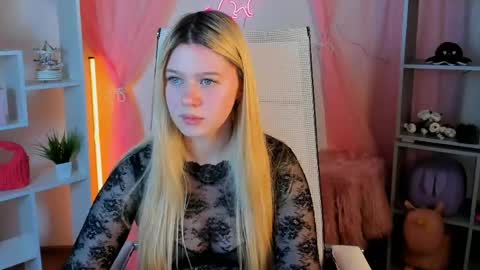 Snapshot of celestinemauriac chatting on 04-29-26, 06:47 your cute kitty online show from 04-29-26, 06:47