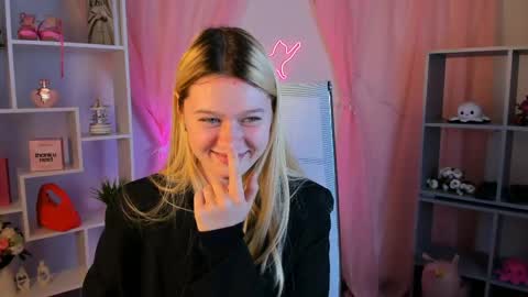 Snapshot of celestinemauriac chatting on 05-14-26, 06:47 your cute kitty online show from 05-14-26, 06:47