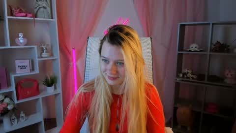 Snapshot of celestinemauriac chatting on 05-16-26, 06:07 your cute kitty online show from 05-16-26, 06:07