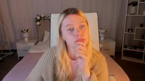 Snapshot of celestinemauriac chatting on 05-26-26, 06:37 your cute kitty online show from 05-26-26, 06:37
