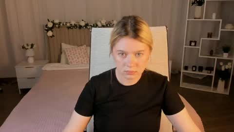 Snapshot of celestinemauriac chatting on 06-05-26, 06:35 your cute kitty online show from 06-05-26, 06:35