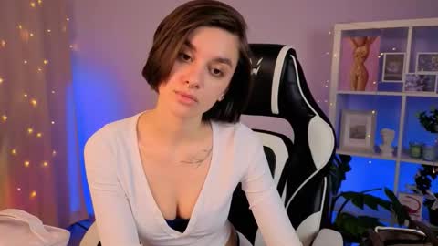 Snapshot of celine_dionn chatting on 02-23-26, 09:50 Celine online show from 02-23-26, 09:50