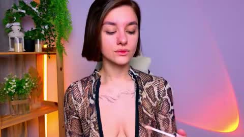 Snapshot of celine_dionn chatting on 03-22-26, 03:43 Celine online show from 03-22-26, 03:43