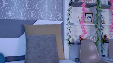 Snapshot of celine_lee chatting on 11-09-25, 03:32 Celine online show from 11-09-25, 03:32