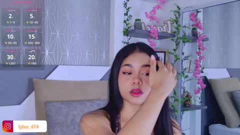 Snapshot of celine_lee chatting on 11-28-25, 03:25 Celine online show from 11-28-25, 03:25