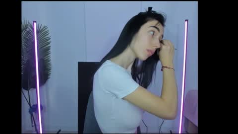 Celine Roxelle online show from 11-04-25, 08:02