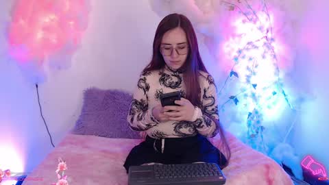 Hello guys my name is Sofi and Lizzie and  Vanessa online show from 01-22-25, 03:20