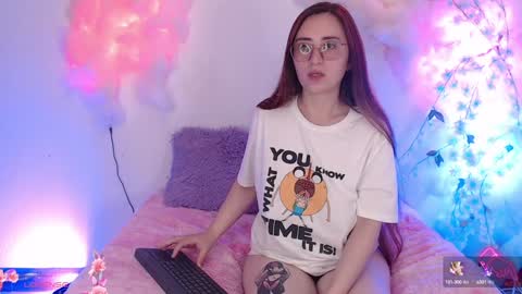 Hello guys my name is Sofi and Lizzie and  Vanessa online show from 01-24-25, 04:27