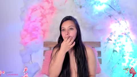 Hello guys my name is Sofi and Lizzie and  Vanessa online show from 02-12-25, 08:18