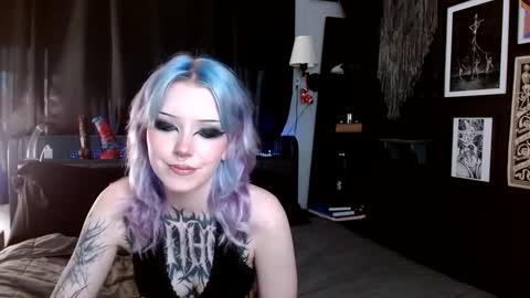 Averi online show from 01-02-25, 10:33