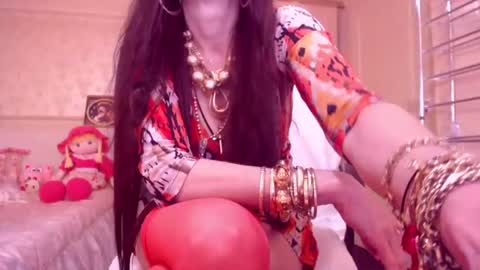Snapshot of cerisedodd chatting on 01-17-25, 03:55 Cerise online show from 01-17-25, 03:55