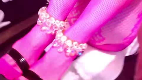 Cerise online show from 12-14-25, 01:00