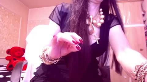 Cerise online show from 06-21-26, 12:46