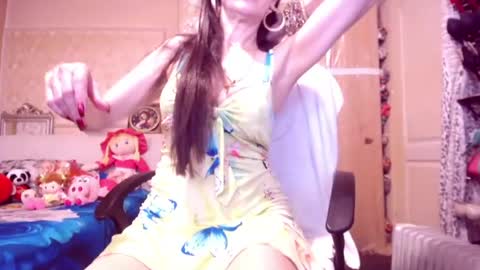Snapshot of cerisedodd chatting on 08-05-26, 02:03 Cerise online show from 08-05-26, 02:03