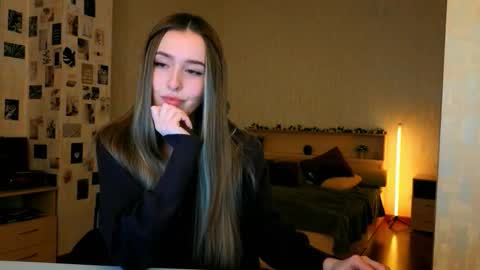 my name is Eva online show from 01-15-26, 07:28