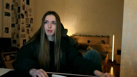 my name is Eva online show from 02-03-26, 07:41