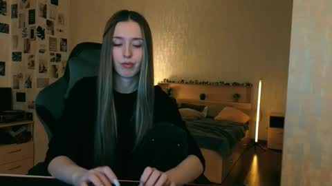 my name is Eva online show from 02-07-26, 07:28