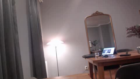 Snapshot of cfnmfriendly chatting on 12-20-24, 02:38 cfnmfriendly online show from 12-20-24, 02:38