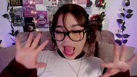 charlotte online show from 05-03-26, 12:33