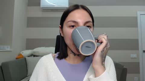 Snapshot of chabibiann chatting on 12-15-24, 01:11 Kate online show from 12-15-24, 01:11