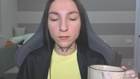 Kate online show from 05-04-26, 05:47