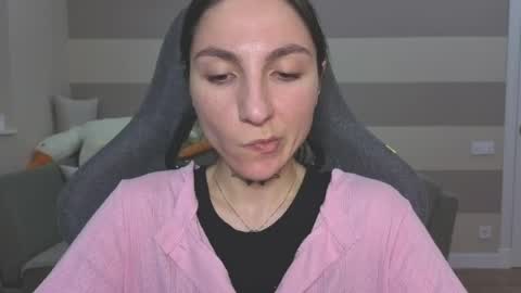 Kate online show from 05-11-26, 01:06