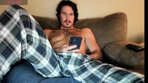 Snapshot of chadpowerz chatting on 09-23-25, 03:42 Lydong online show from 09-23-25, 03:42