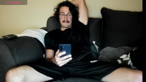 Snapshot of chadpowerz chatting on 10-01-25, 04:18 Lydong online show from 10-01-25, 04:18